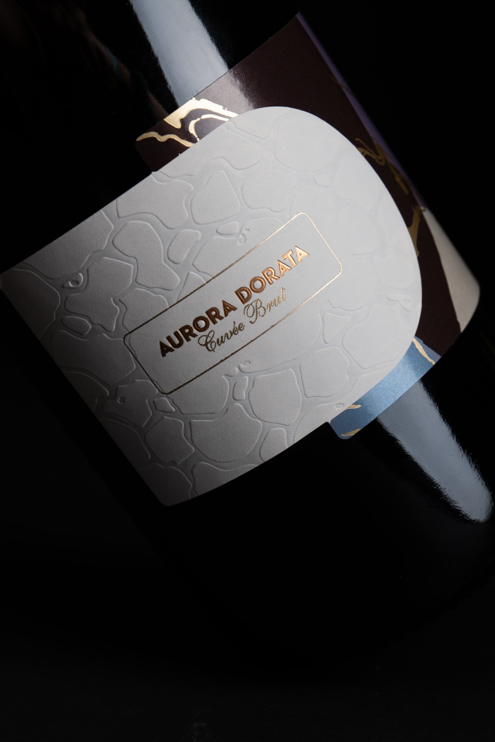 design packaging vino aurora dorata