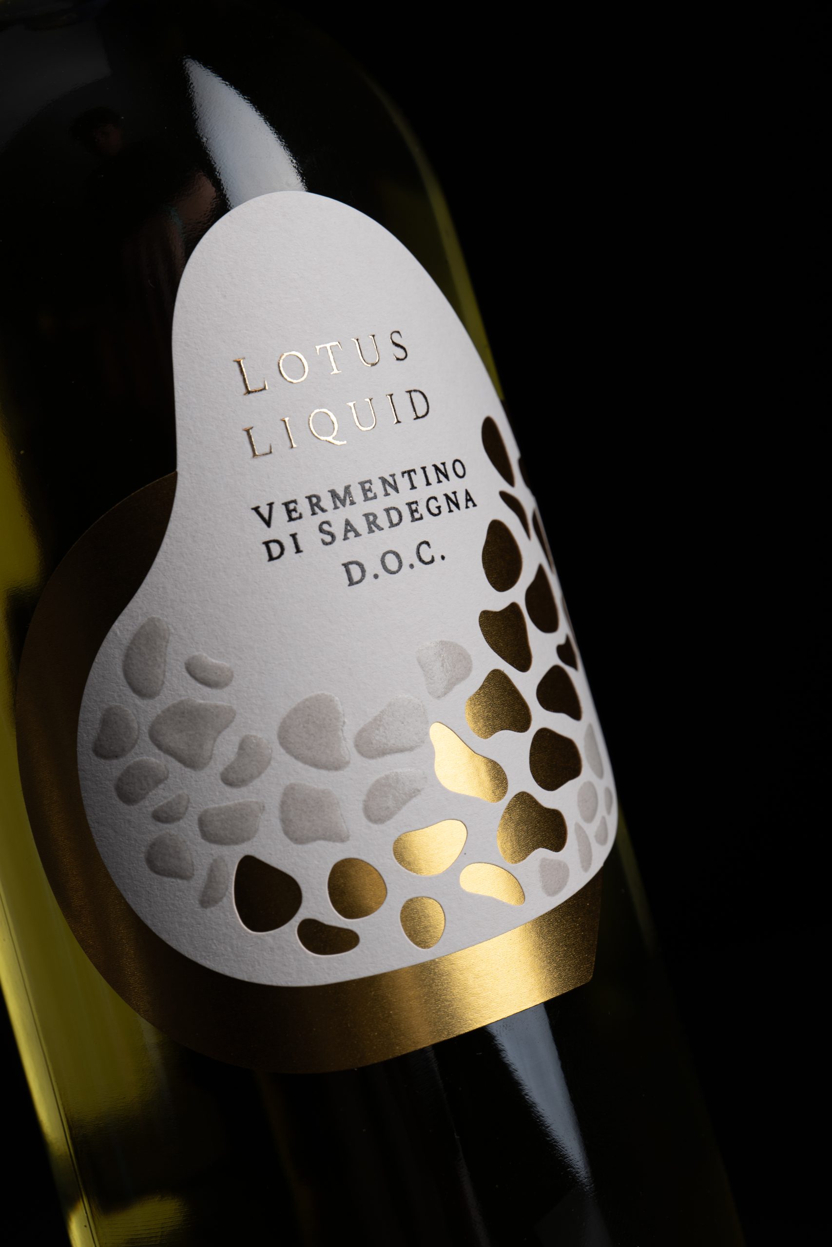 vino etichetta lotus liquid design
